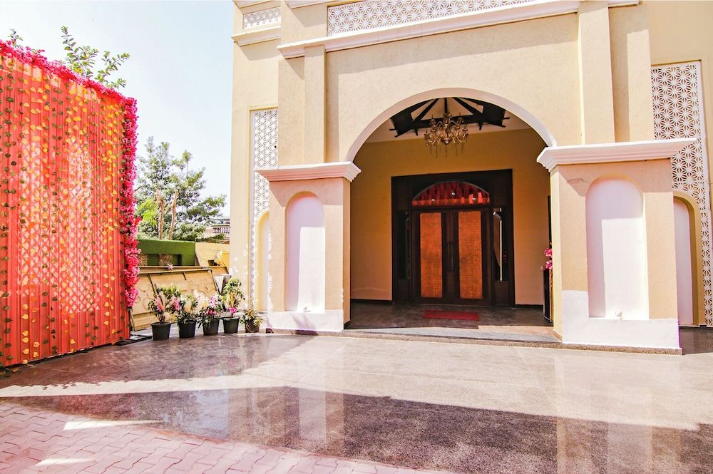 undefined Fabhotel Prime Royal Maple 6