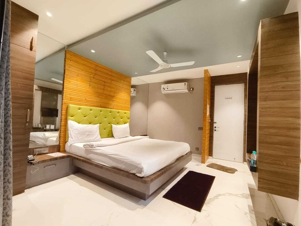 Arc Valleys Superior Room 5