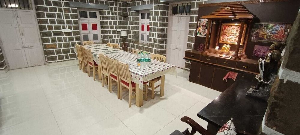 Room service - dining