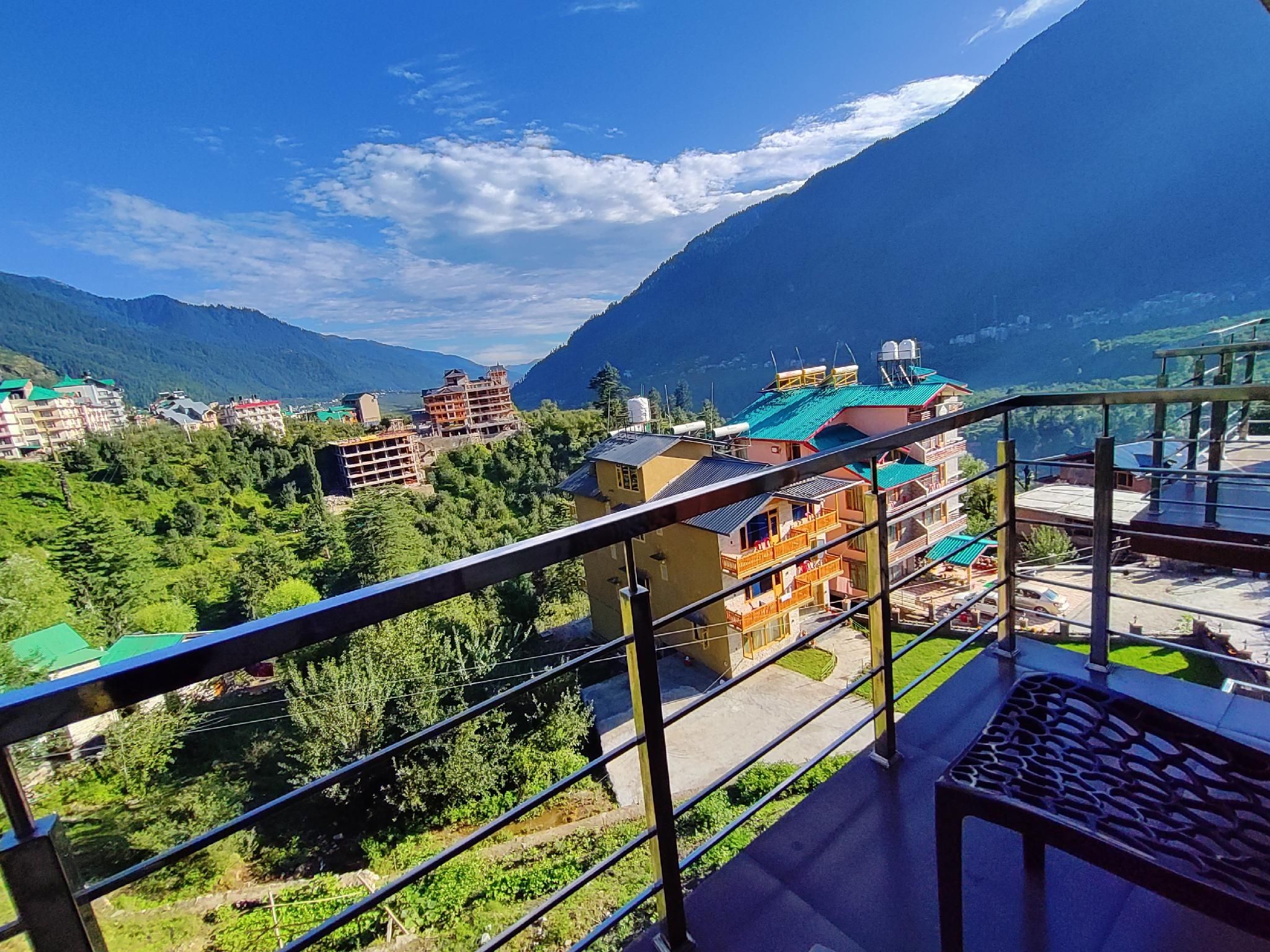 Deluxe Room Mountain View