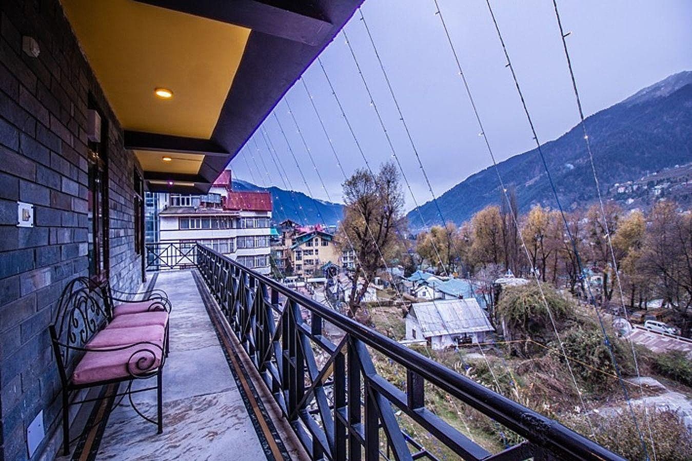 Luxury Deluxe King Room