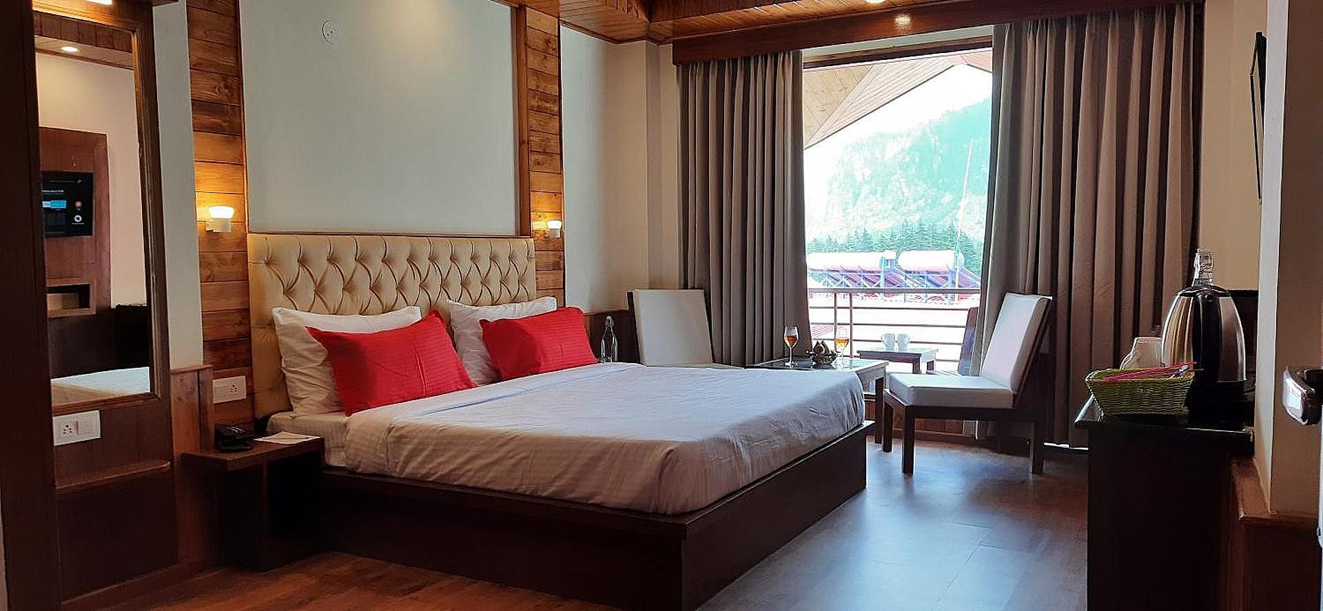 King Room with Mountain View