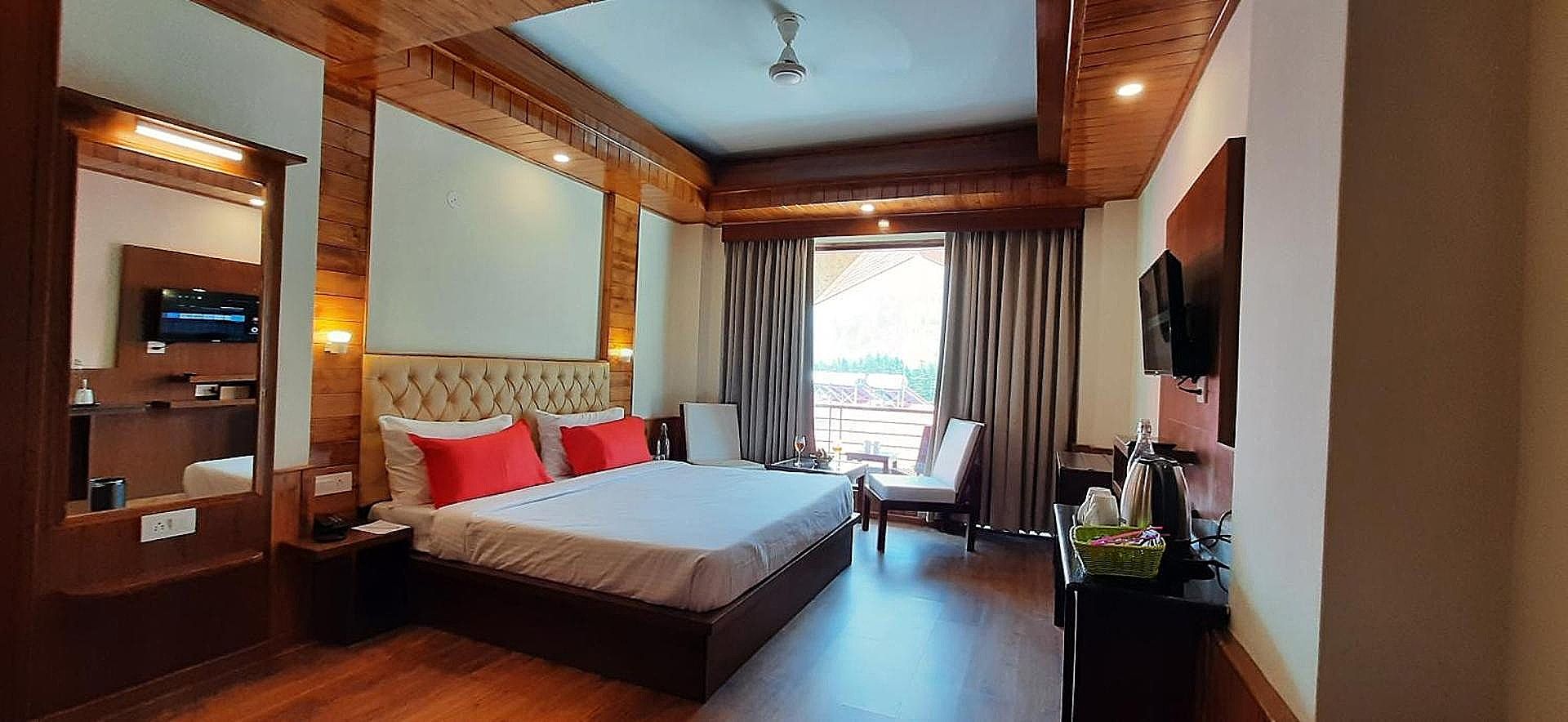 King Room with Mountain View