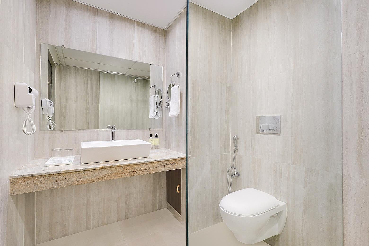 Lemon Tree Hotel Manali Premier King Room 4