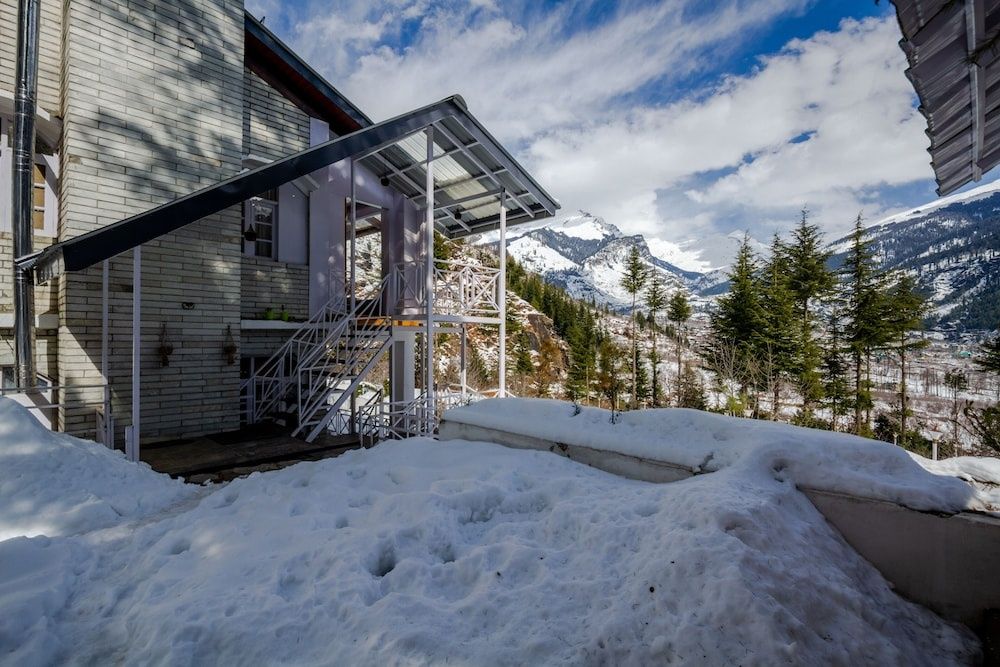 undefined Baan By Snow City Farm 8