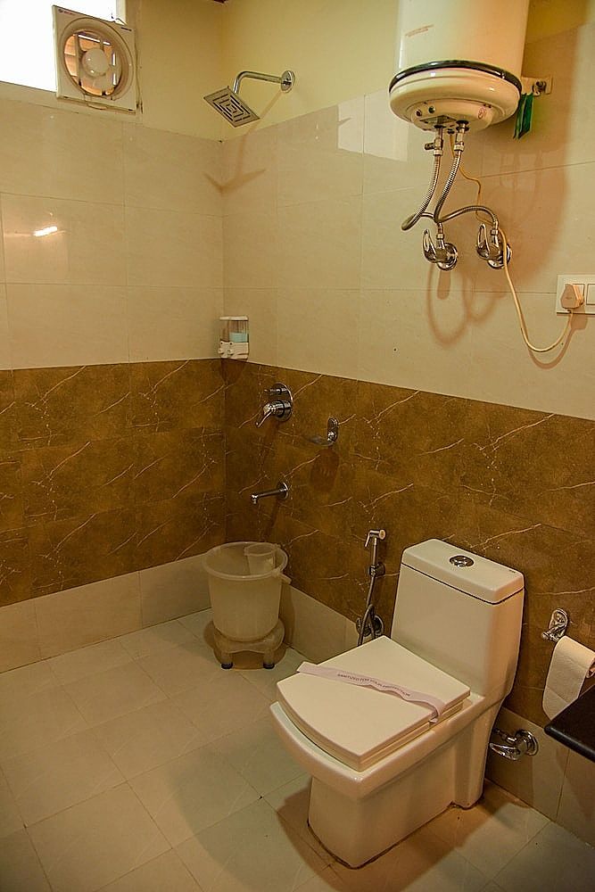 Boho Mansion - by Dumnu Homes Luxury Cottage 4