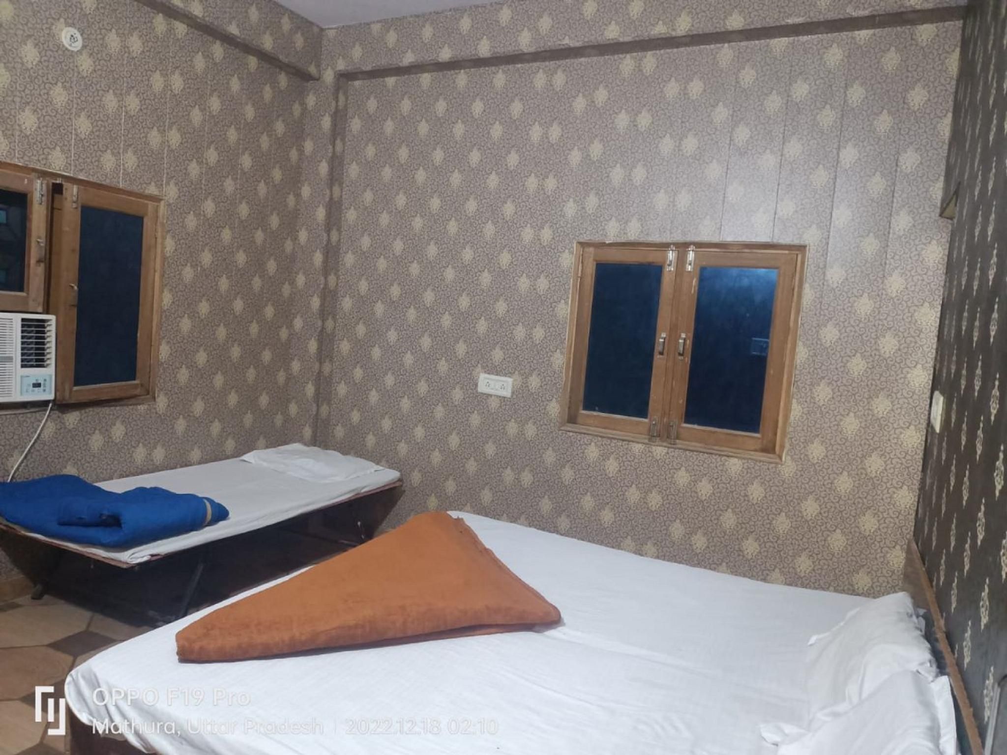 Deluxe Air Conditioning Room