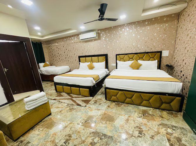 KING FAMILY SUITE (For five Guest)