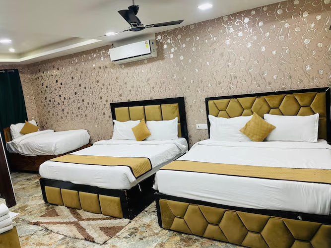 KING FAMILY SUITE (For five Guest)