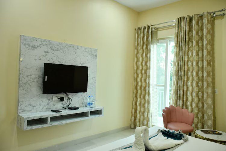  Corbett View Banquets and Resorts Executive Room 10