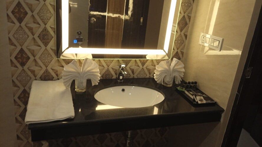  Corbett View Banquets and Resorts Executive Room 8