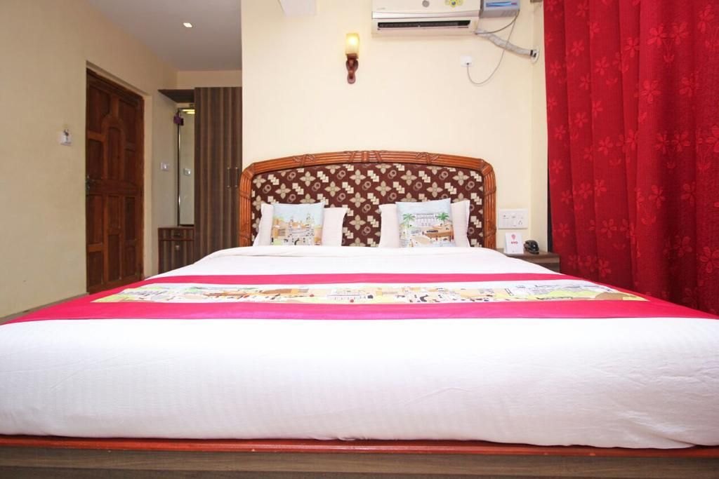 Deluxe Balcony Room