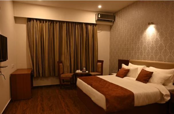 Deluxe AC Room