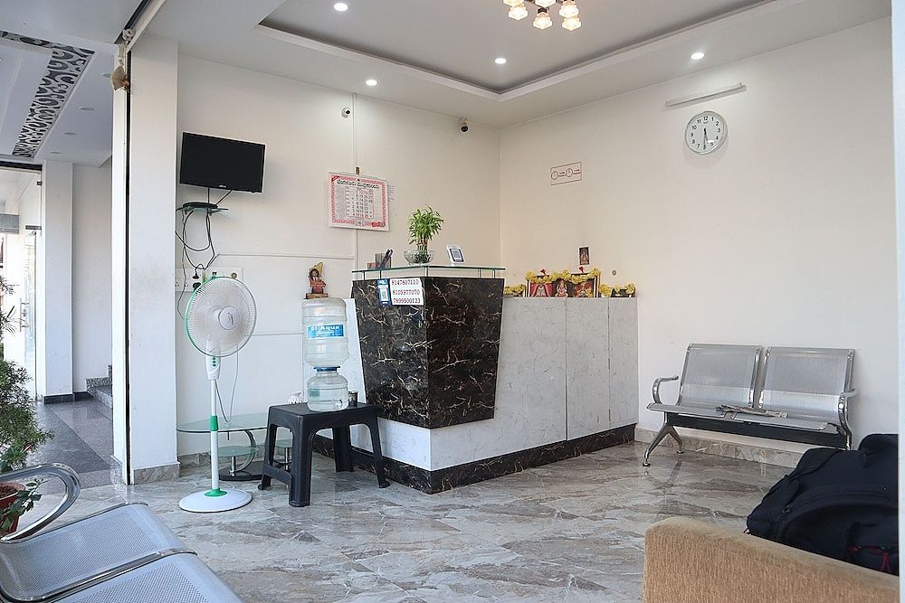 undefined iROOMZ S Silver Suites 2