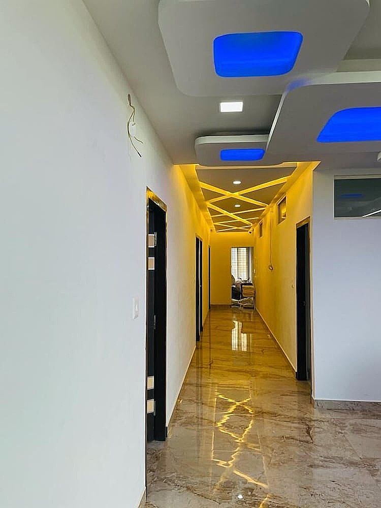 undefined iROOMZ S Silver Suites 4