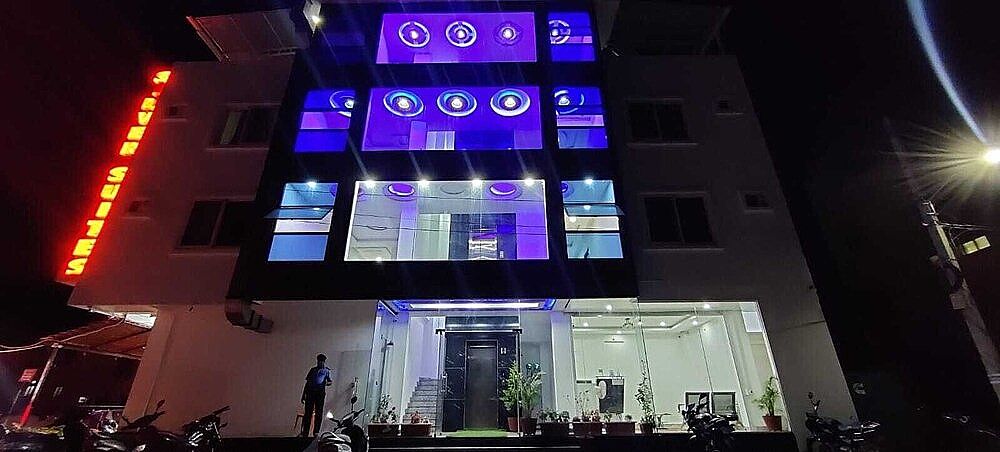 undefined iROOMZ S Silver Suites 8