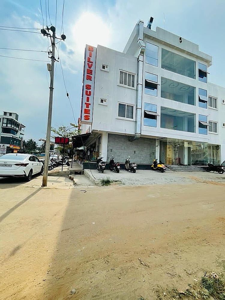 undefined iROOMZ S Silver Suites 9