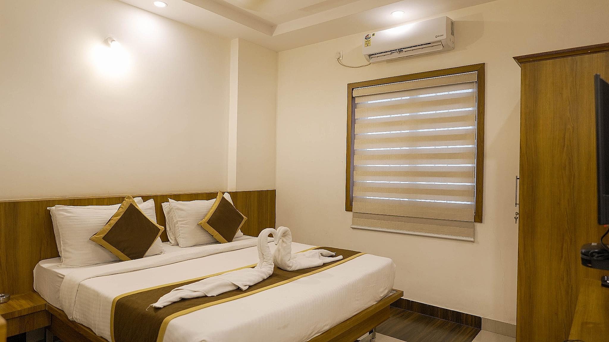 Suite with Window