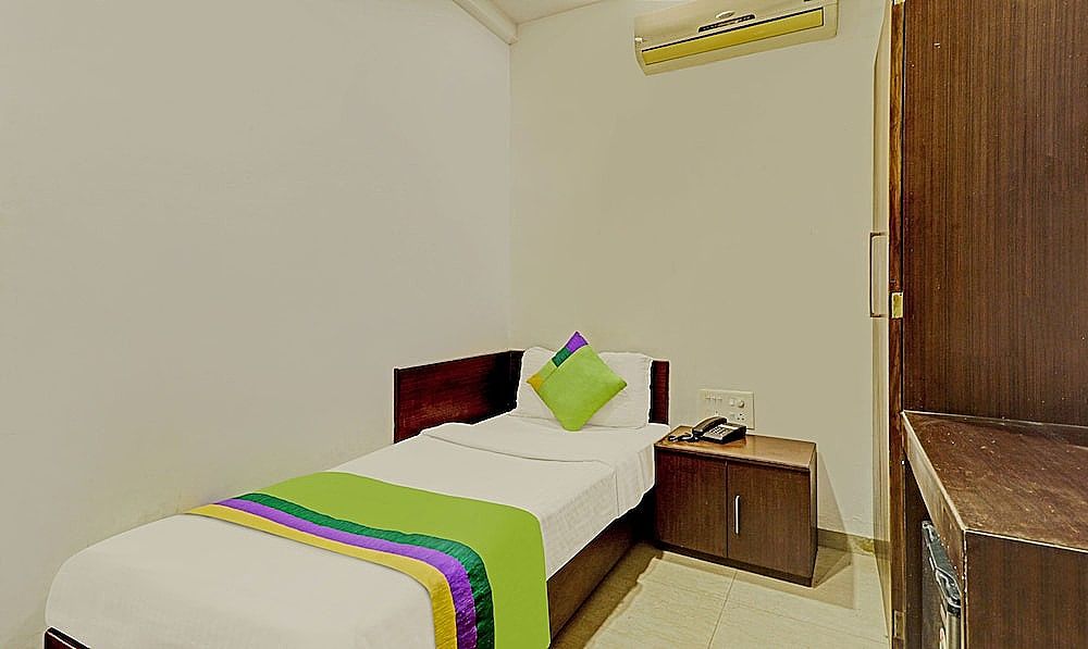 undefined LOHARKAR FAMILY HOTEL L A ROOMS 5