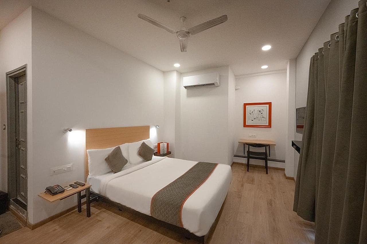 Hotel Signature INN Business Premium 4