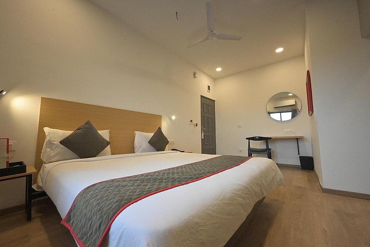 Hotel Signature INN Business Premium 3