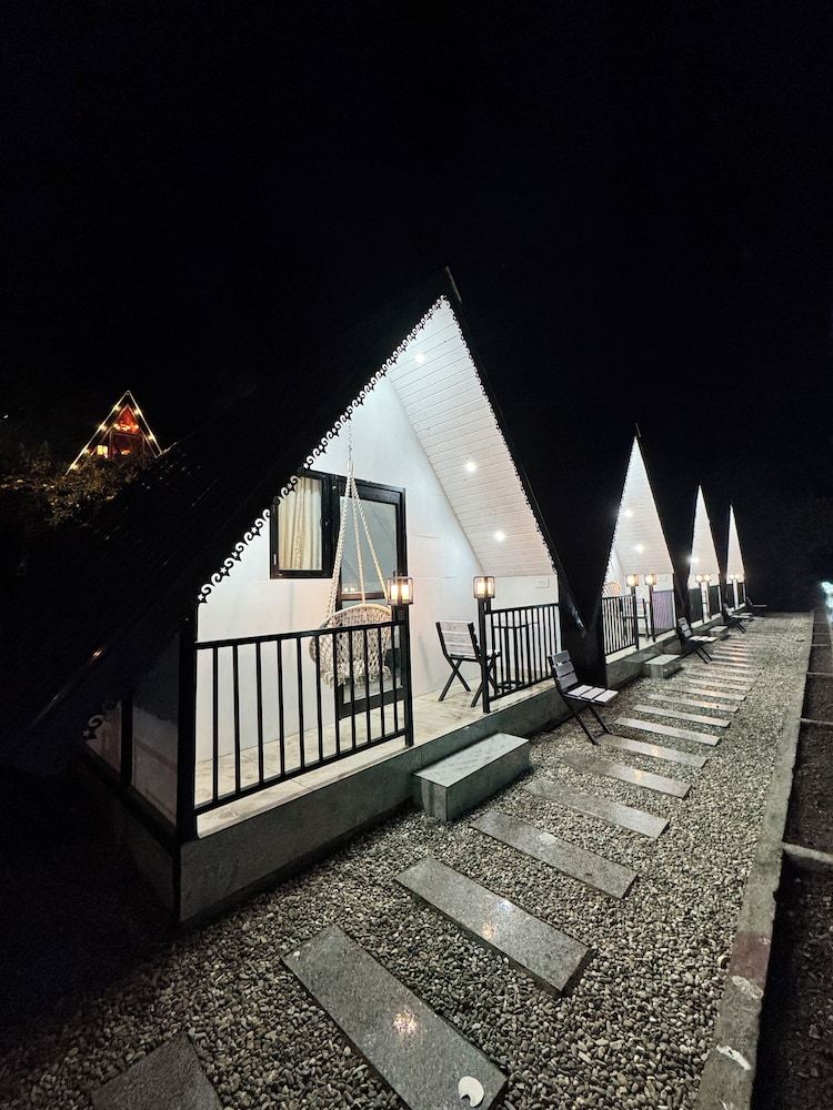 undefined Paradise Pool By Beyond Stay 9