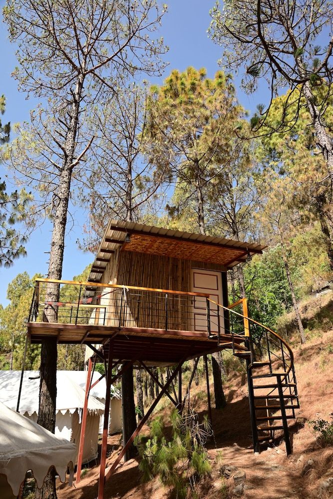 undefined Paradise Pool By Beyond Stay 6