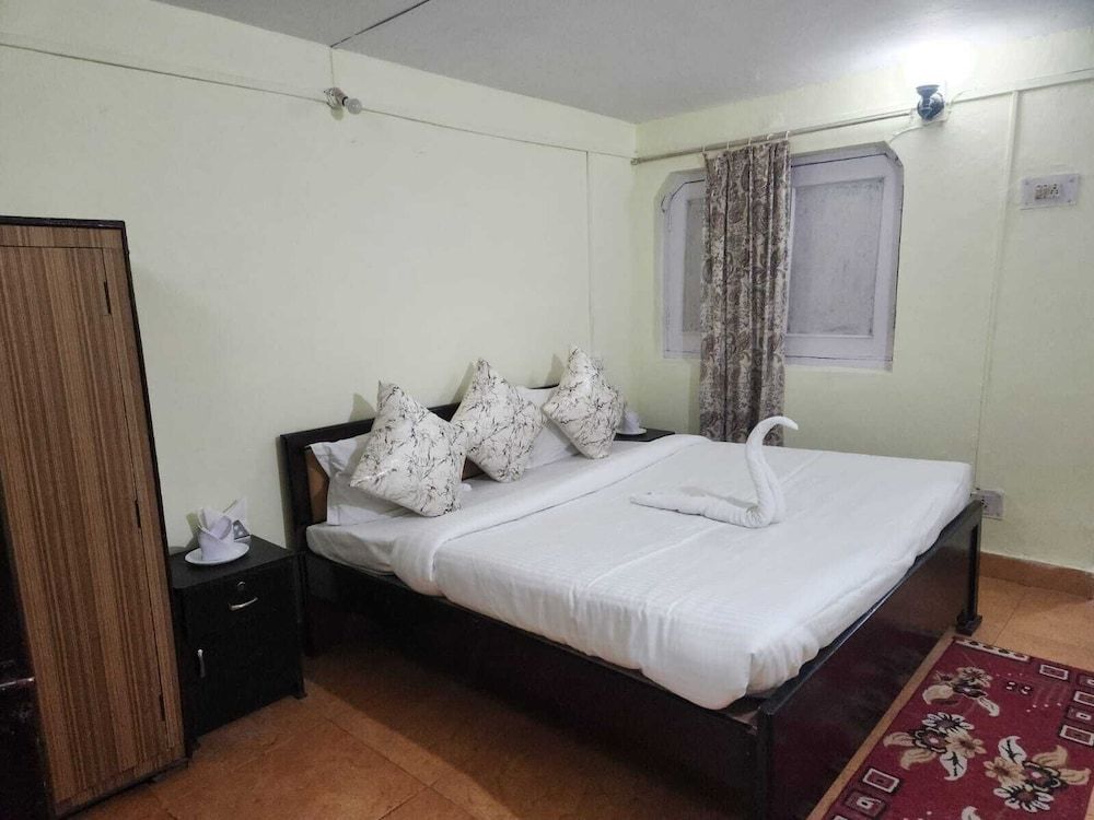 The Golden Sunrise Hotel Family Villa
