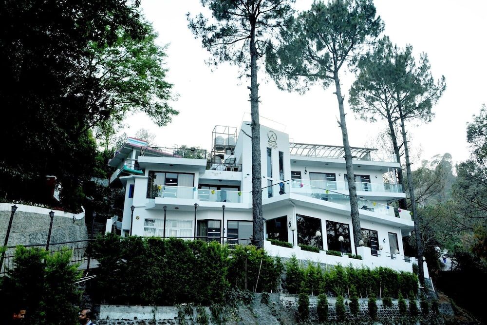 undefined The Golden Sunrise Hotel 6