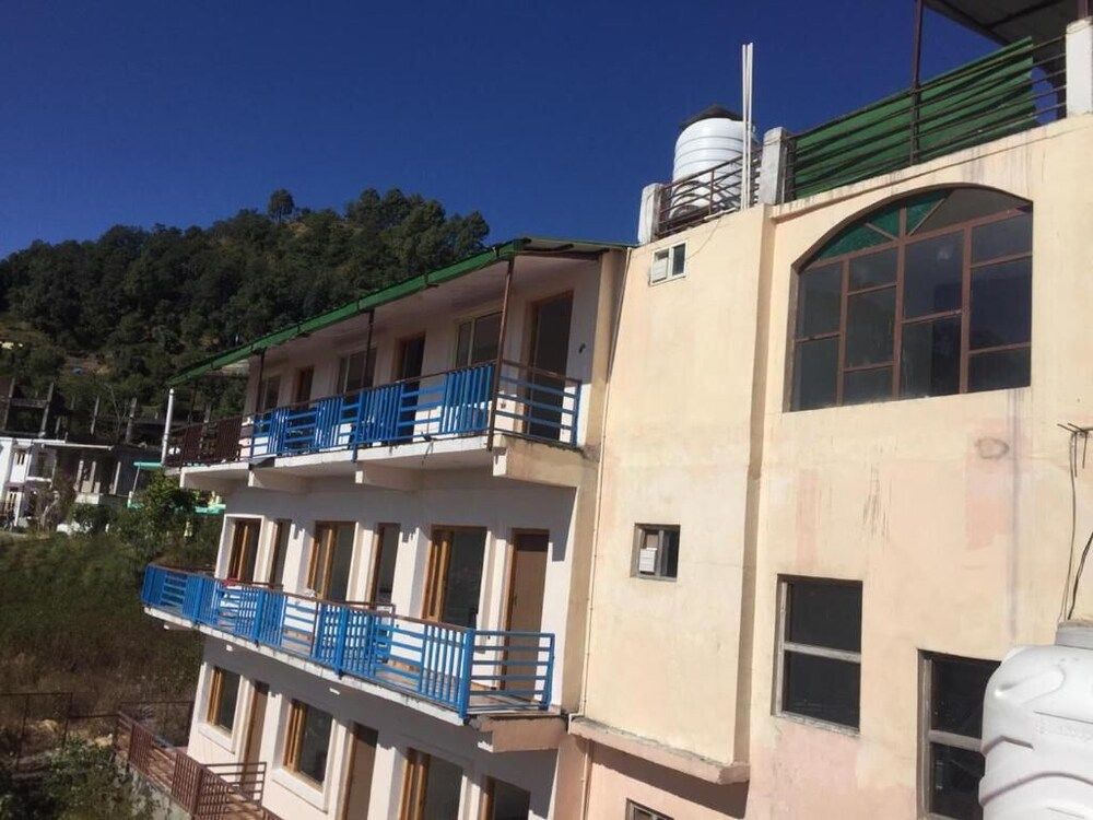 undefined Valley View Inn 6