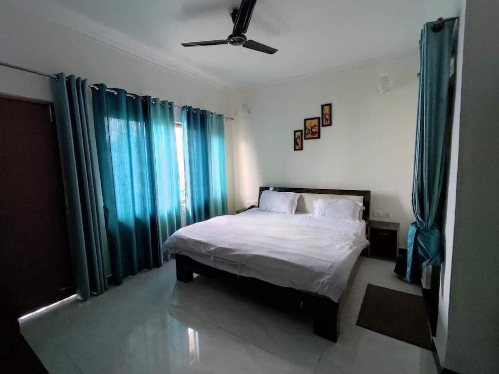 undefined Valley View Inn 10