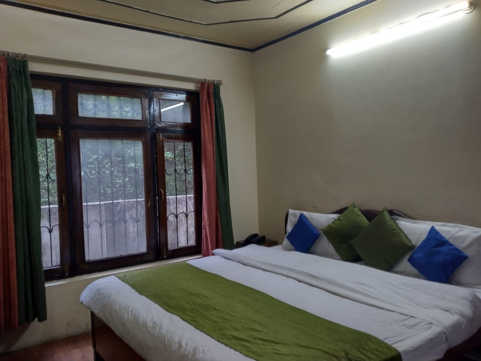 Deluxe Double Room 2