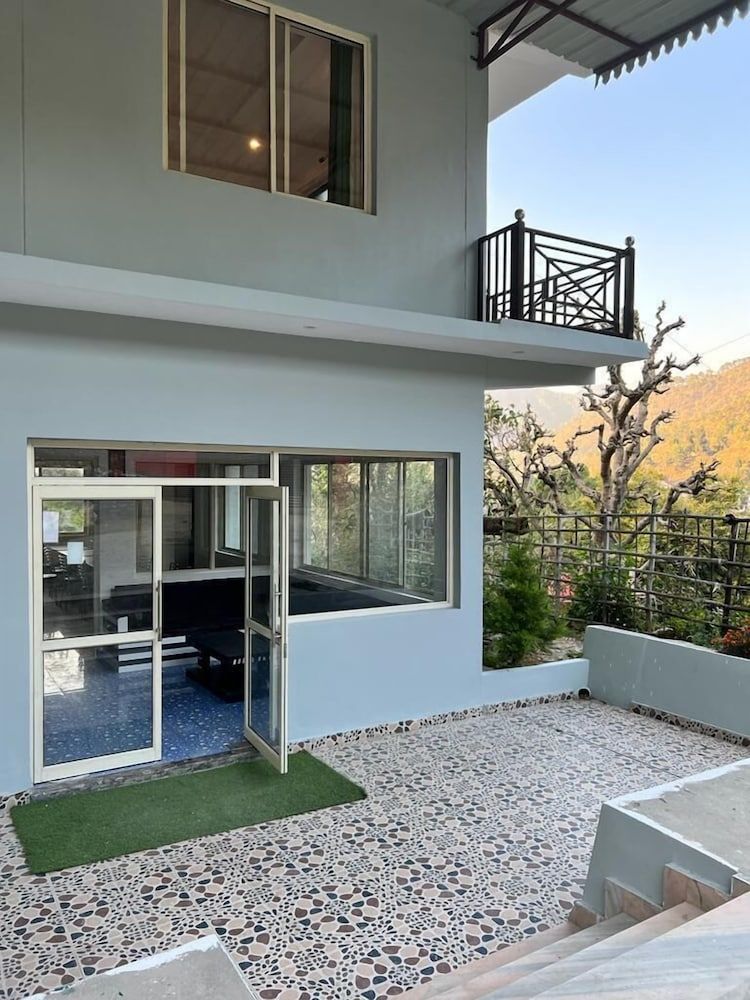 undefined The Rosemary 7