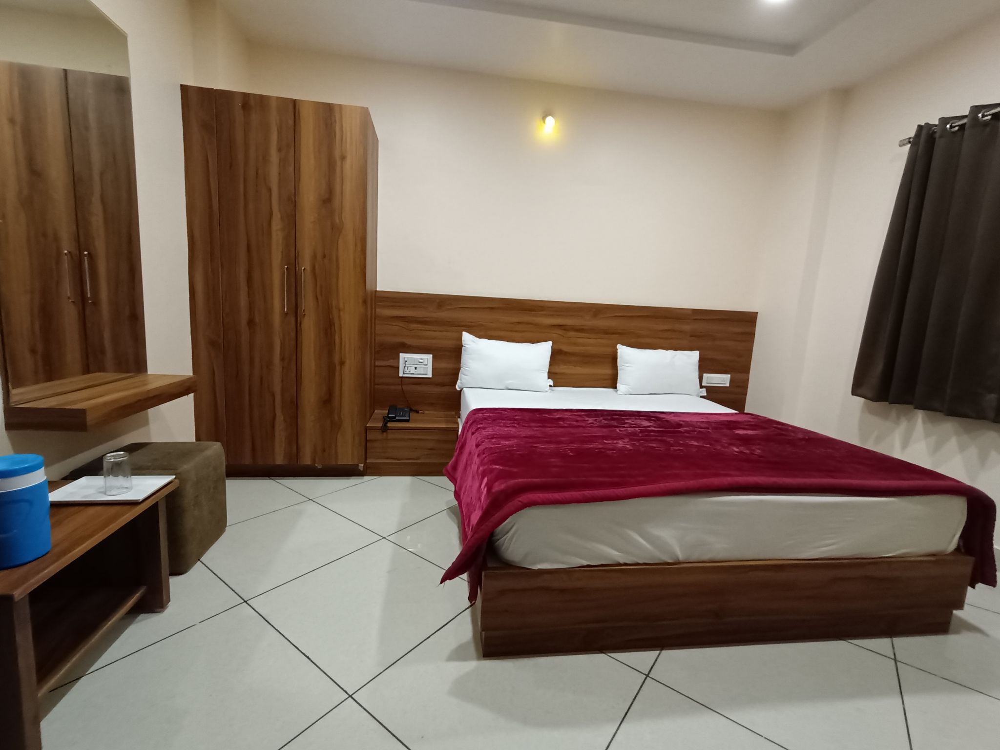 Maruti Group of Hotels - Shri Naman Double NON AC Bed Room 6
