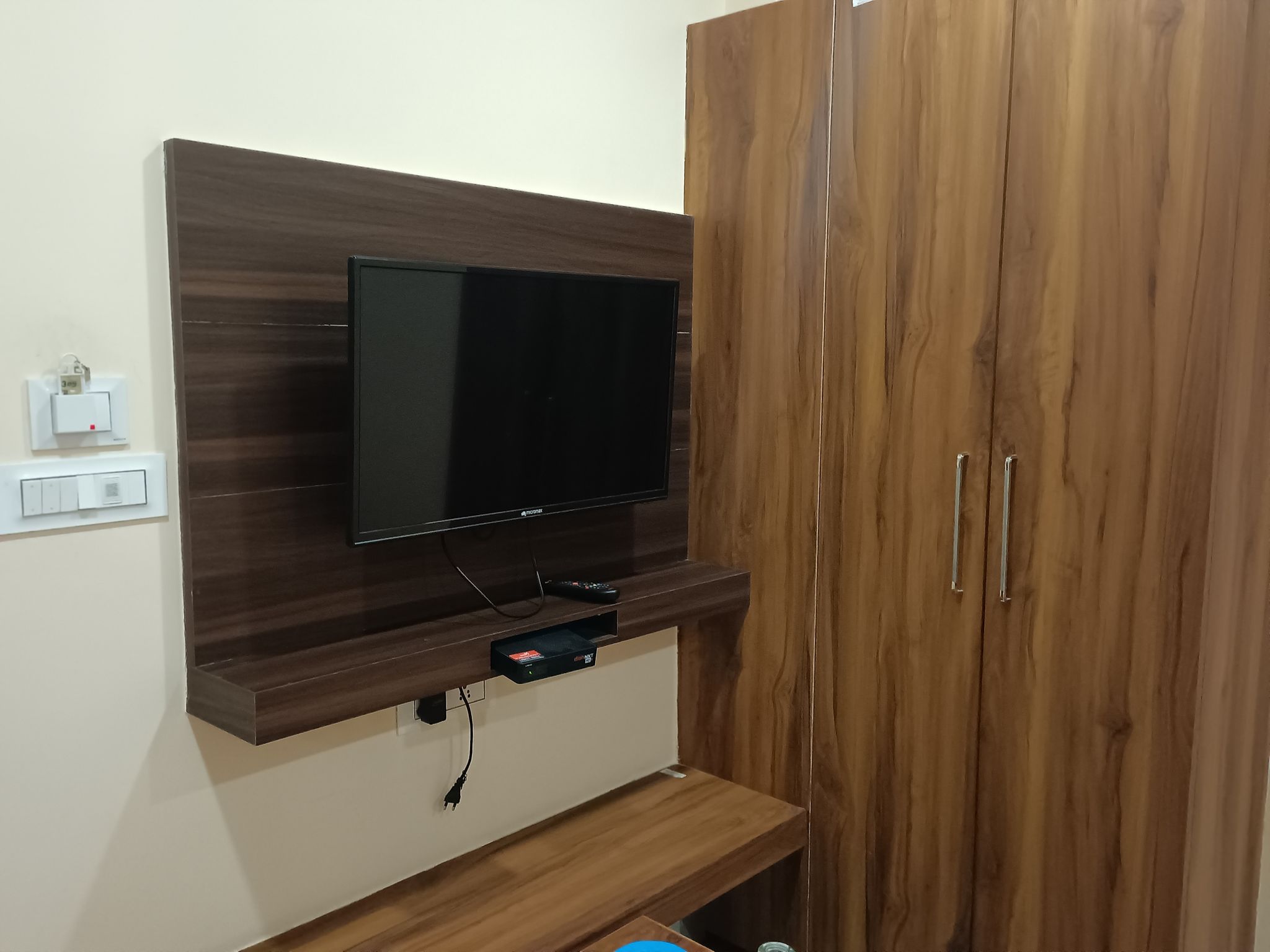 Maruti Group of Hotels - Shri Naman Double NON AC Bed Room 7