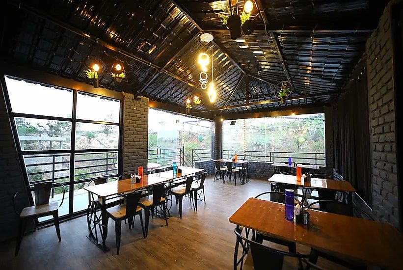 Food & Dining