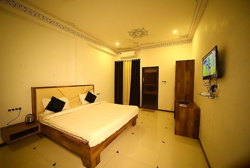 Shiv Ashray Resort DELUXE ROOM 6