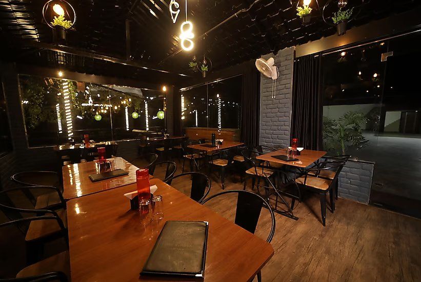 Food & Dining