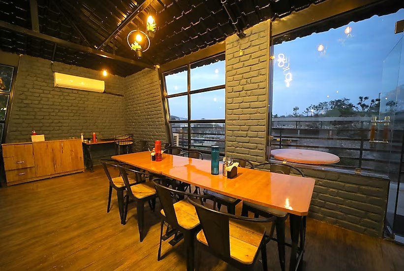 Food & Dining