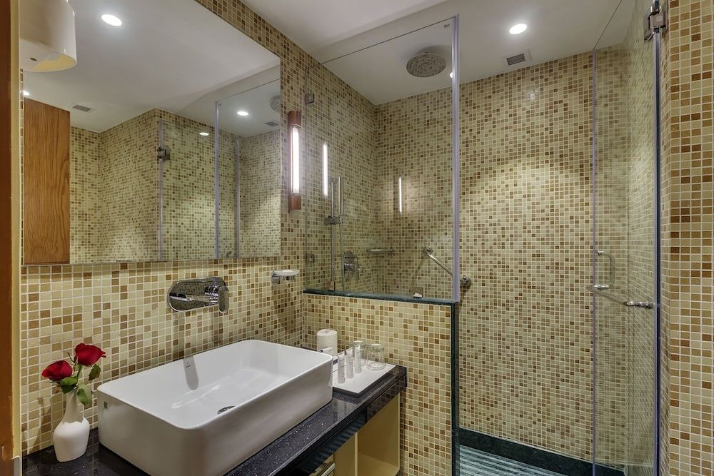 Golden Tulip New Delhi - Hari Nagar Executive Double Room 8