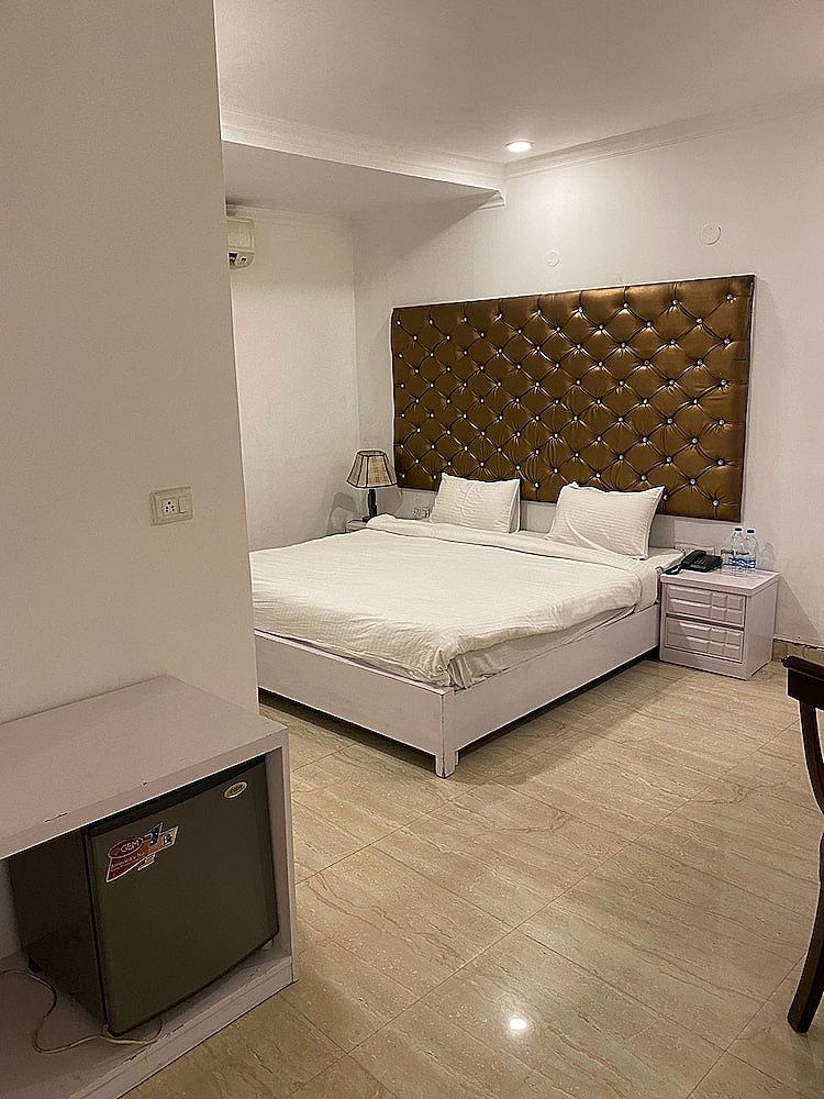 undefined Milestone Hotel and Resort 9