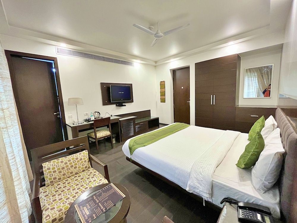 Amber Inn by Orion Hotels Premium Double or Twin Room 8
