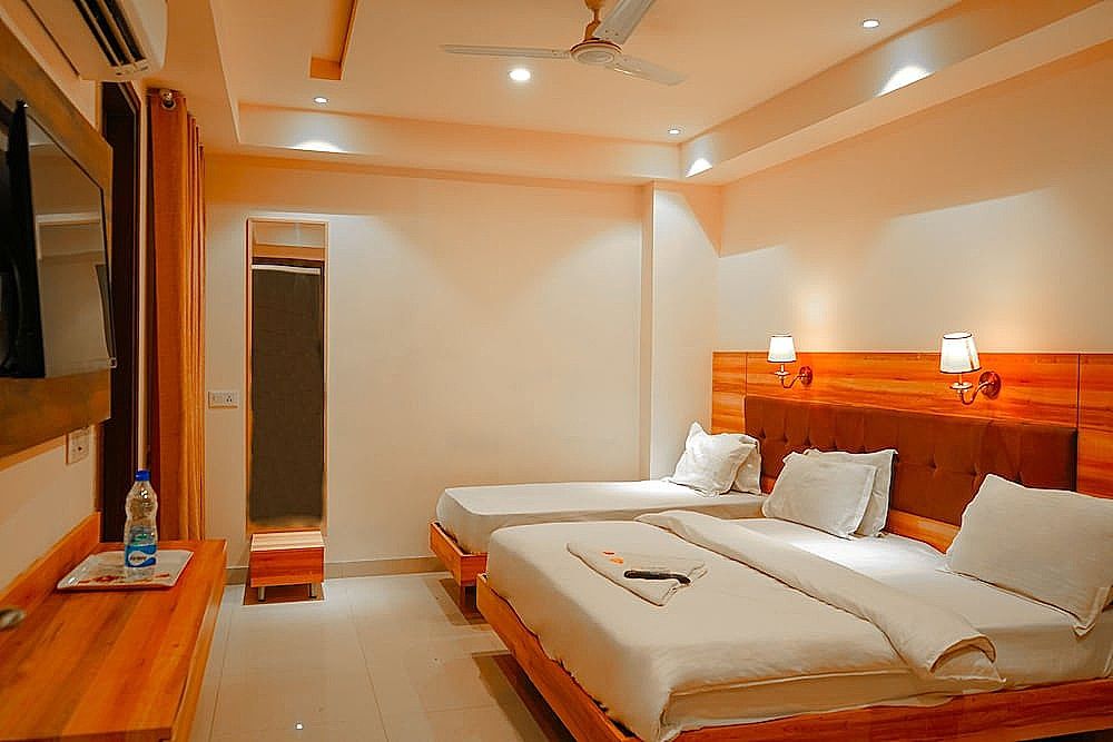 undefined MY HOTEL 8