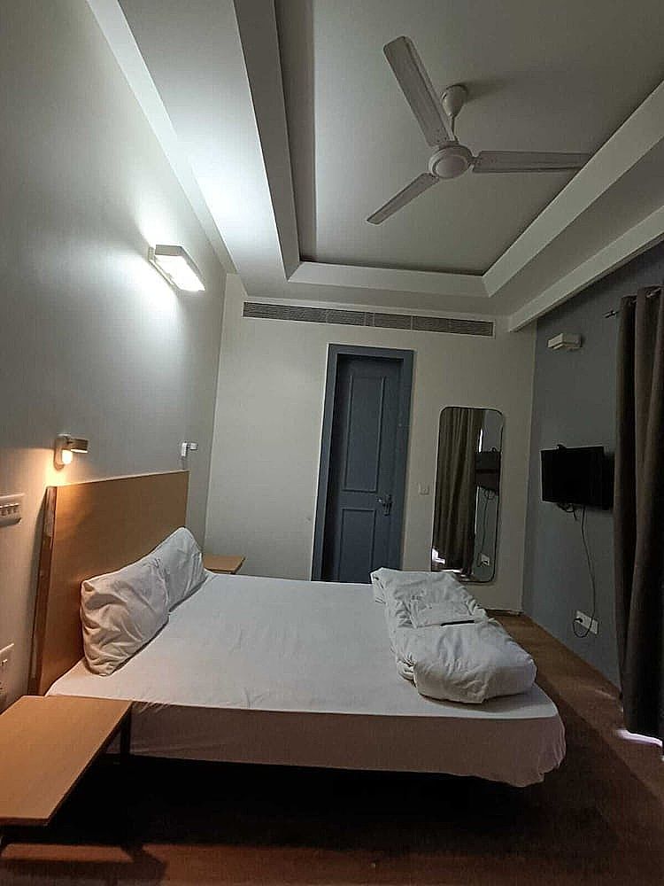 undefined Hotel Town House 5