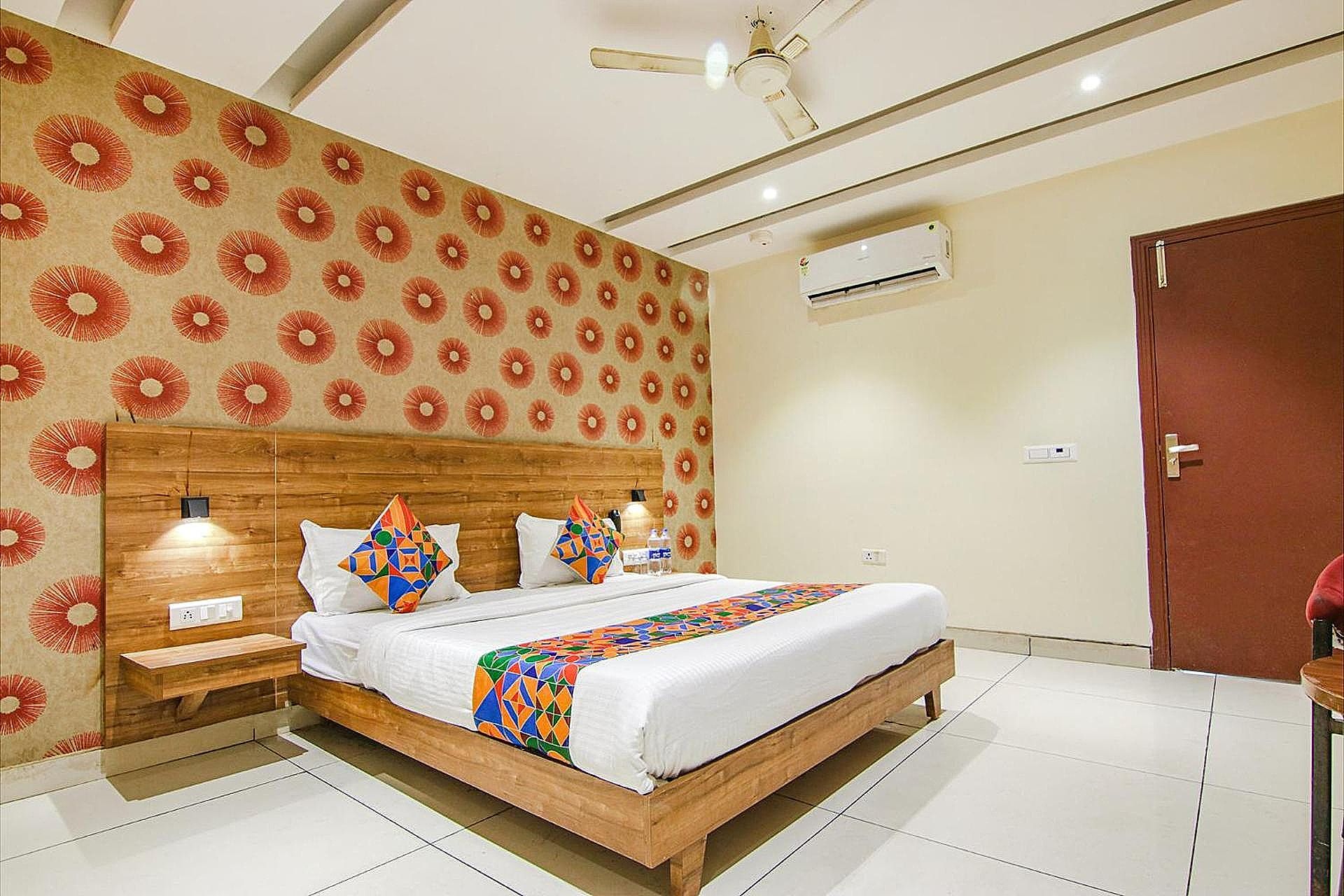 undefined FabHotel Golden Glory 5