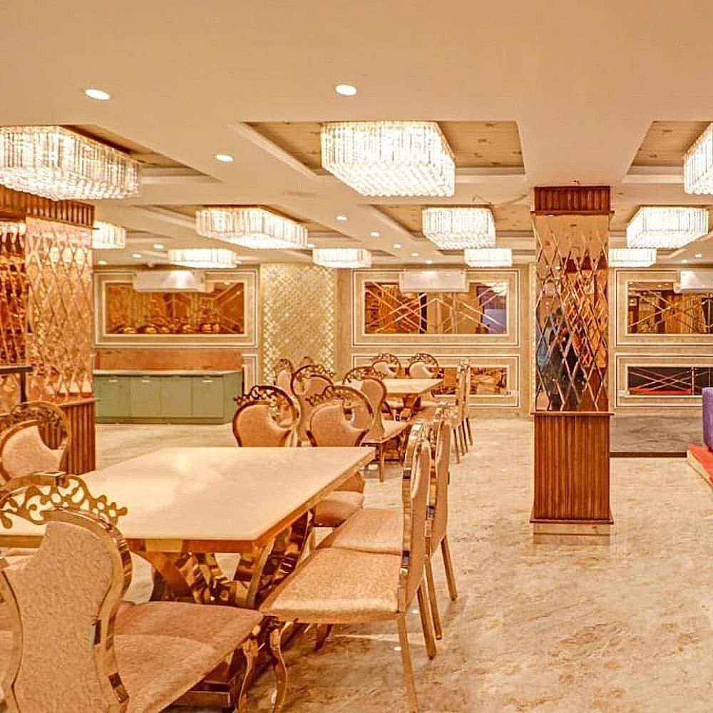 undefined FabHotel Golden Glory 4