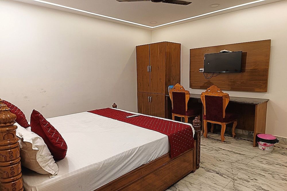 undefined Hotel Right Palace and Banquet 10