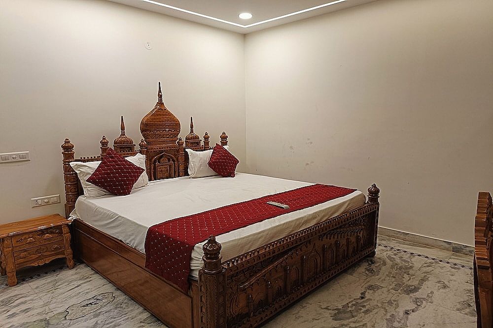 undefined Hotel Right Palace and Banquet 3