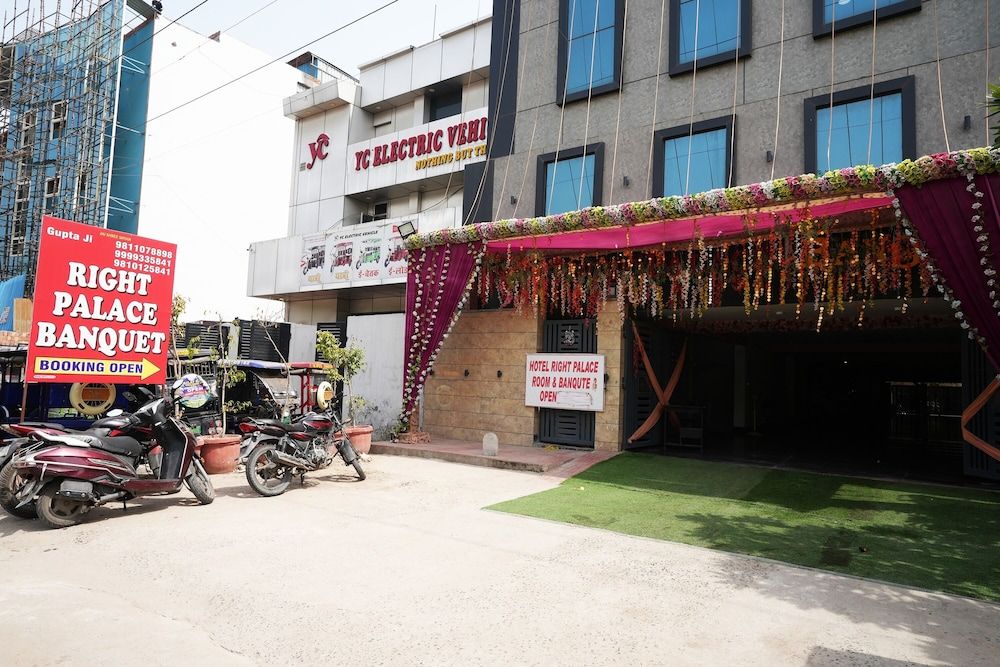 undefined Hotel Right Palace and Banquet 8