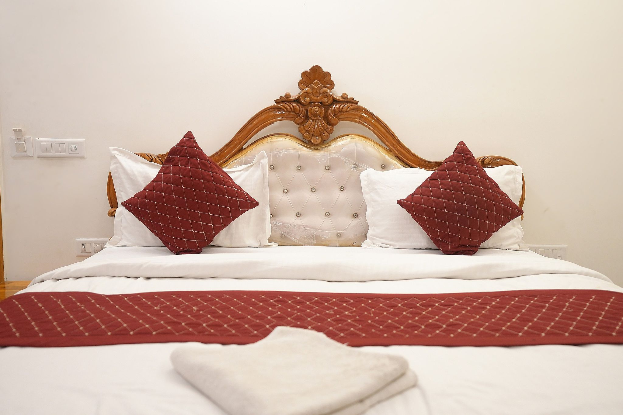 Hotel Right Palace and Banquet Deluxe Room 7